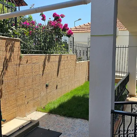 아파트 Oezdere Ferienwohnung